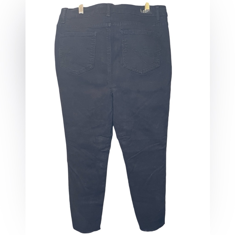 EARL JEANS - Picture 2 of 3